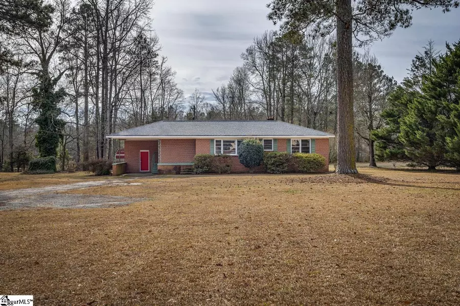 624 Whitmire Highway, Joanna, SC 29351