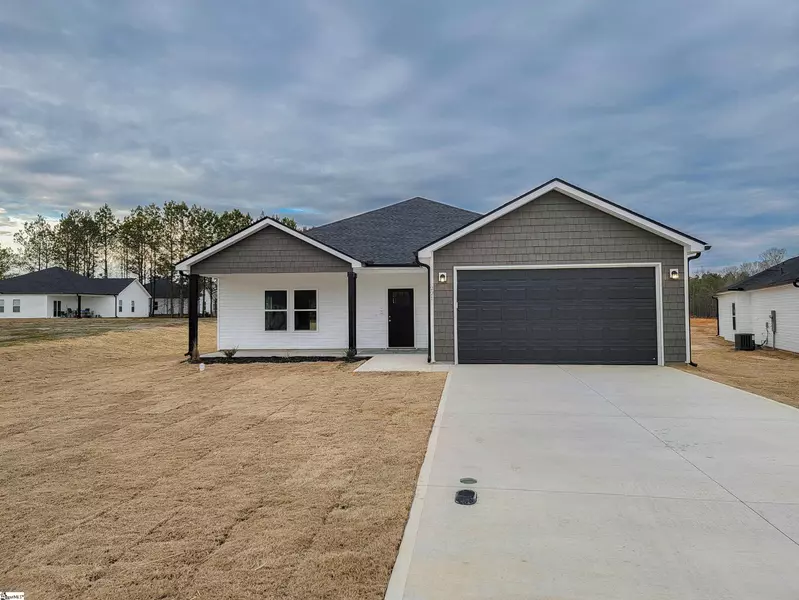 221 Essex Drive, Clinton, SC 29325