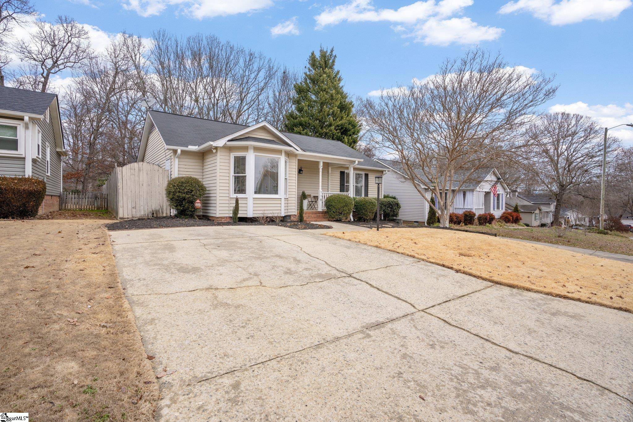 Taylors, SC 29687,119 Charmer Way