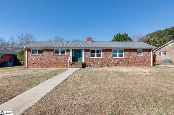 4 Camelback Road, Greenville, SC 29617