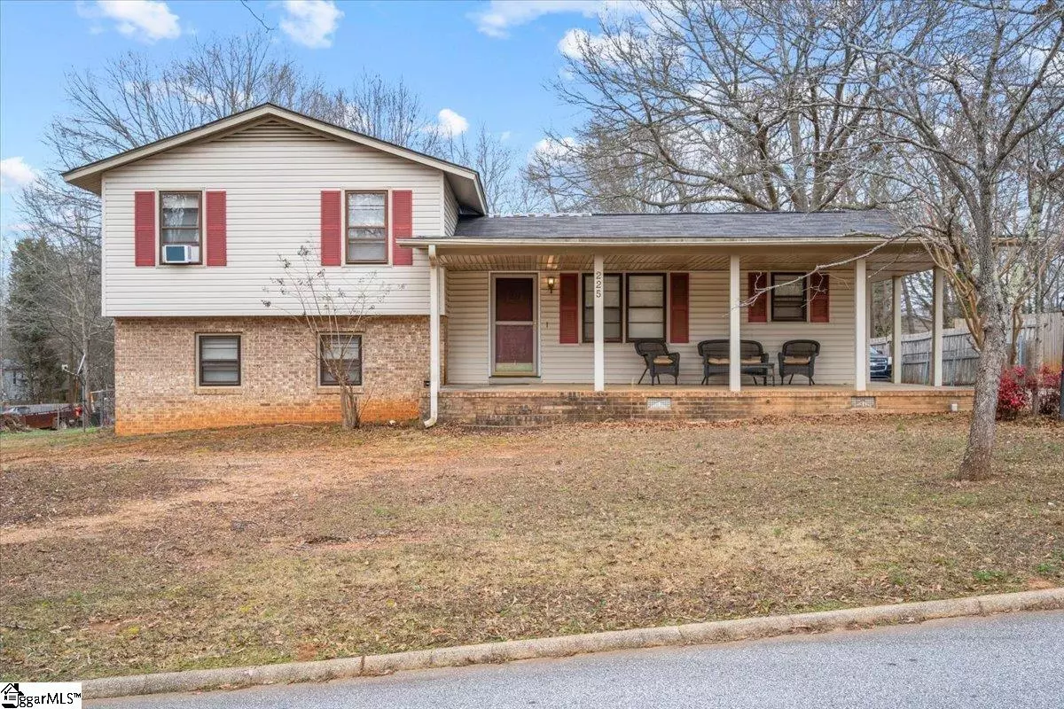 Simpsonville, SC 29680,225 W Yellow Wood Road