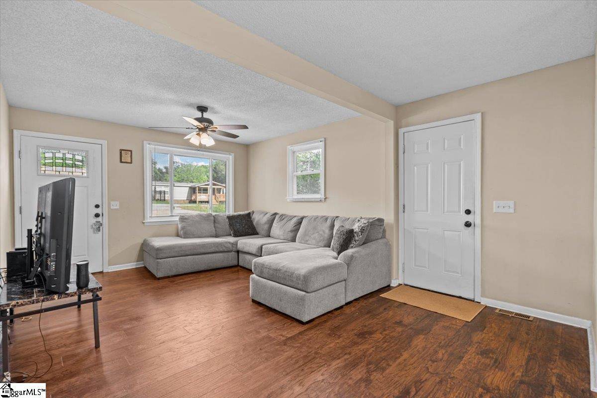 Piedmont, SC 29673,114 Gayle Street