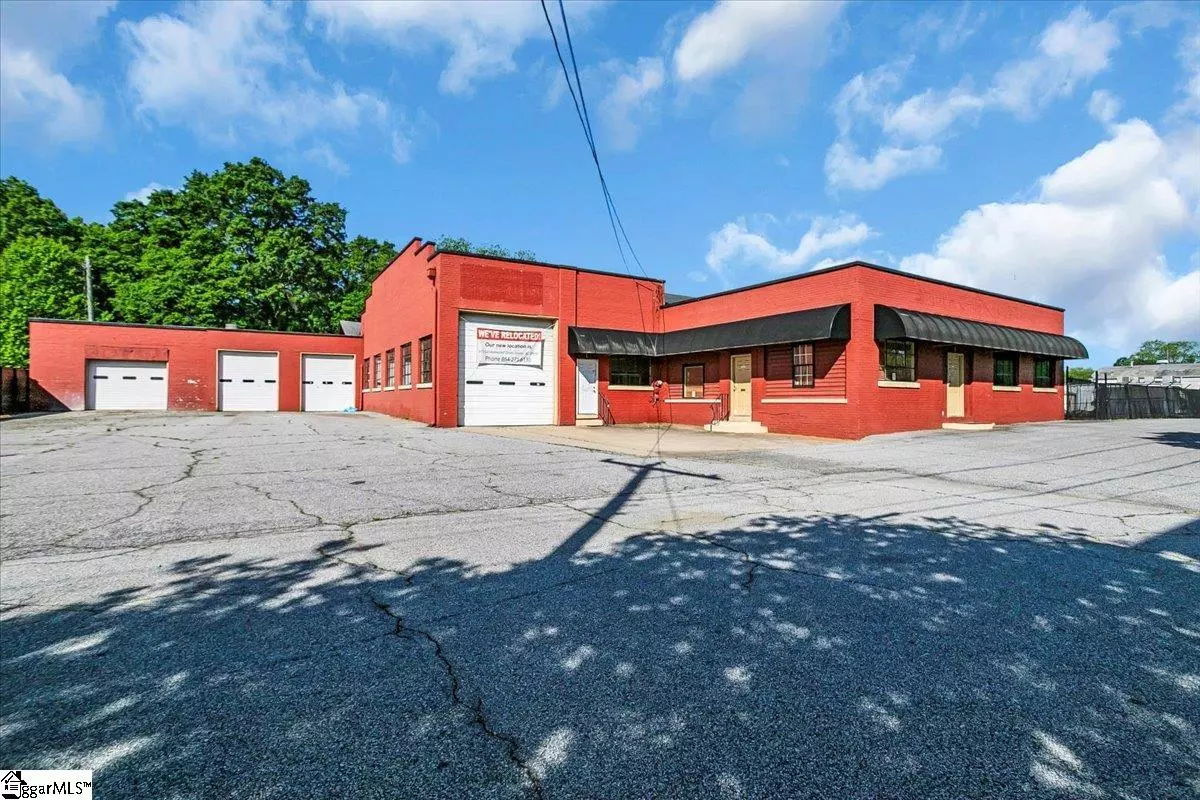 Greenville, SC 29601,1 Pete Hollis Boulevard