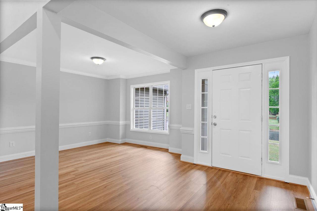 Moore, SC 29369,502 Shadetree Court