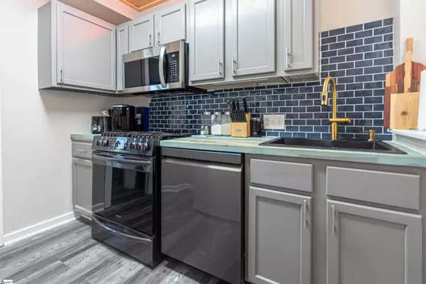 Greenville, SC 29601,601 CLEVELAND Street