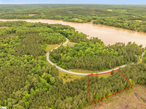 977 Eagles Harbor Drive, Hodges, SC 29653