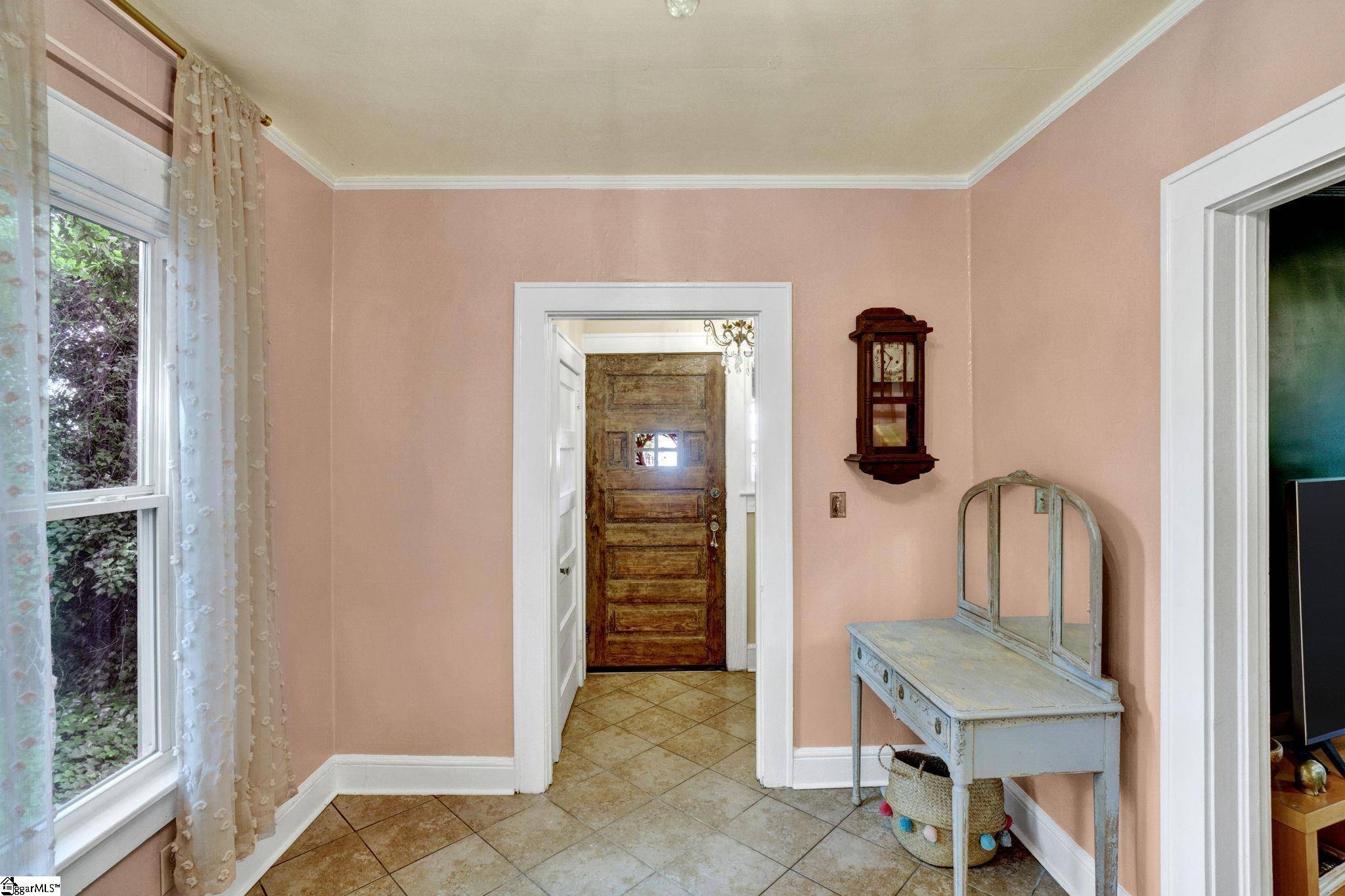 Spartanburg, SC 29301,125 E Victoria Road