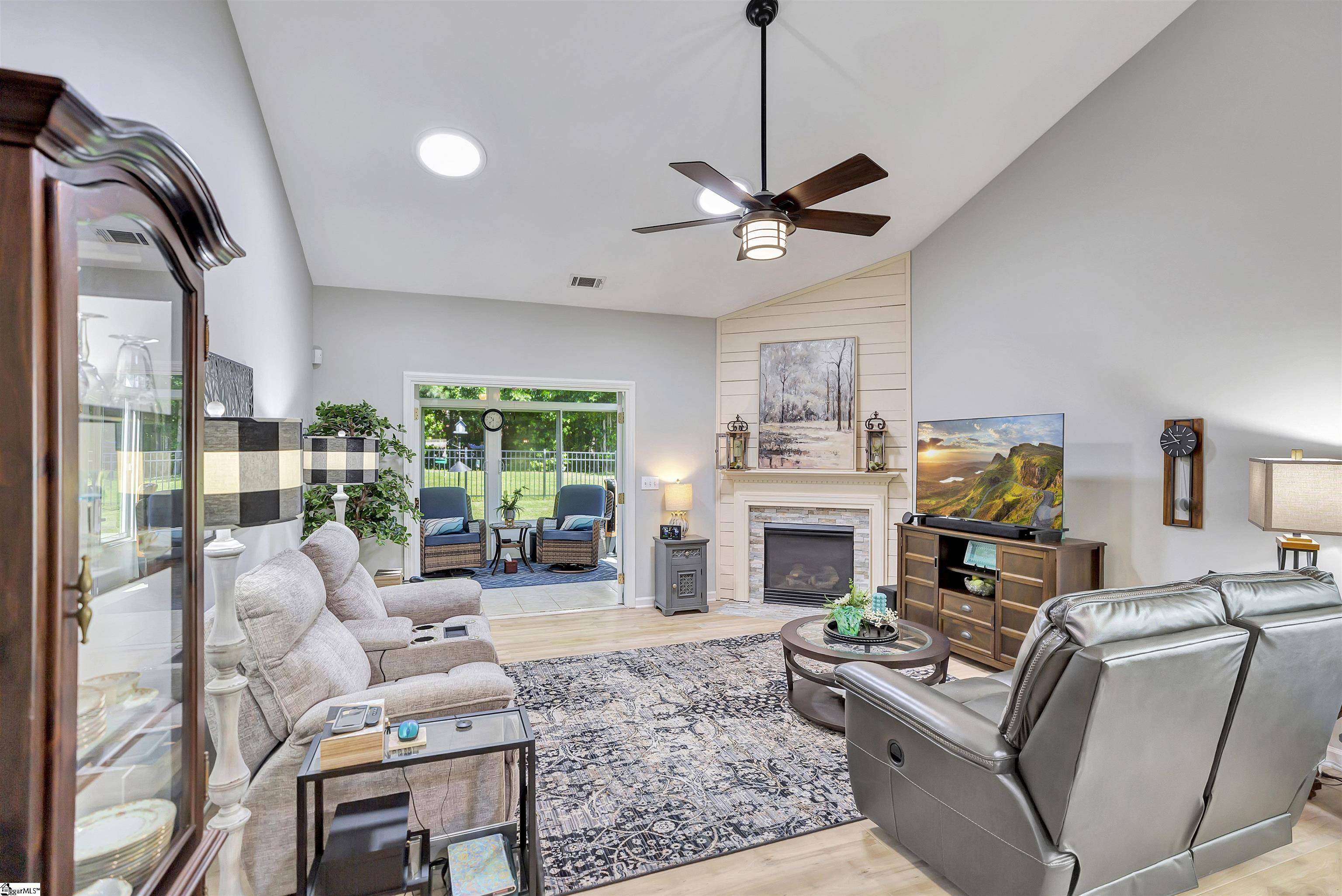 Easley, SC 29642,135 Pin Oak Court