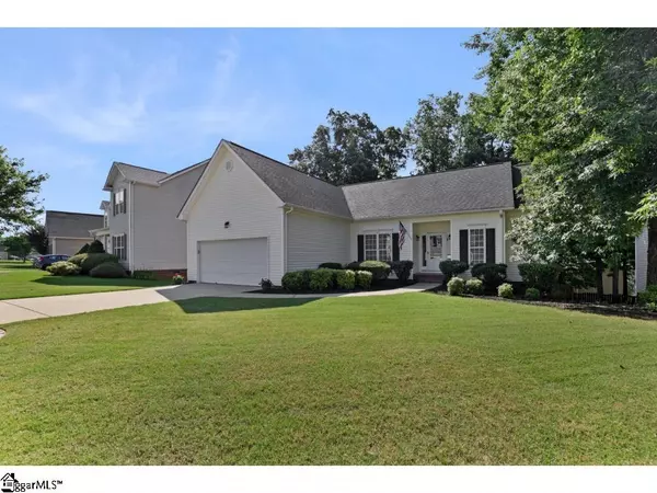 503 Walkingstick Way, Simpsonville, SC 29680