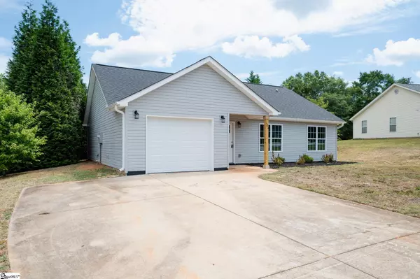 Taylors, SC 29687,104 Whileaway Court