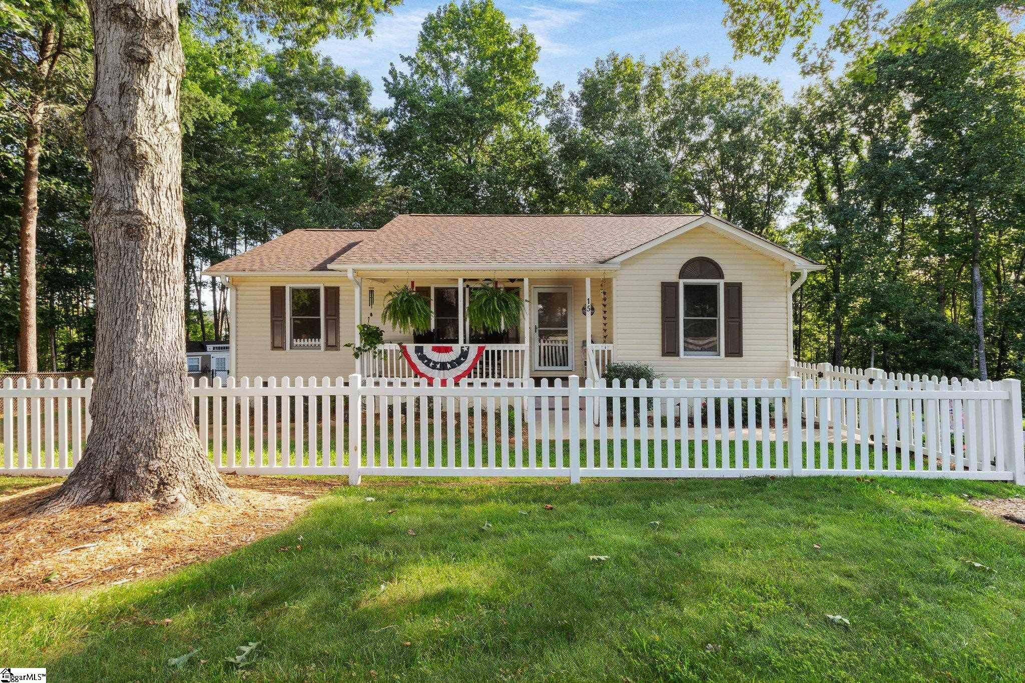 15 Morrowdale Lane, Landrum, SC 29356-9291