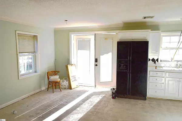 Greer, SC 29650,709 Hammett Road