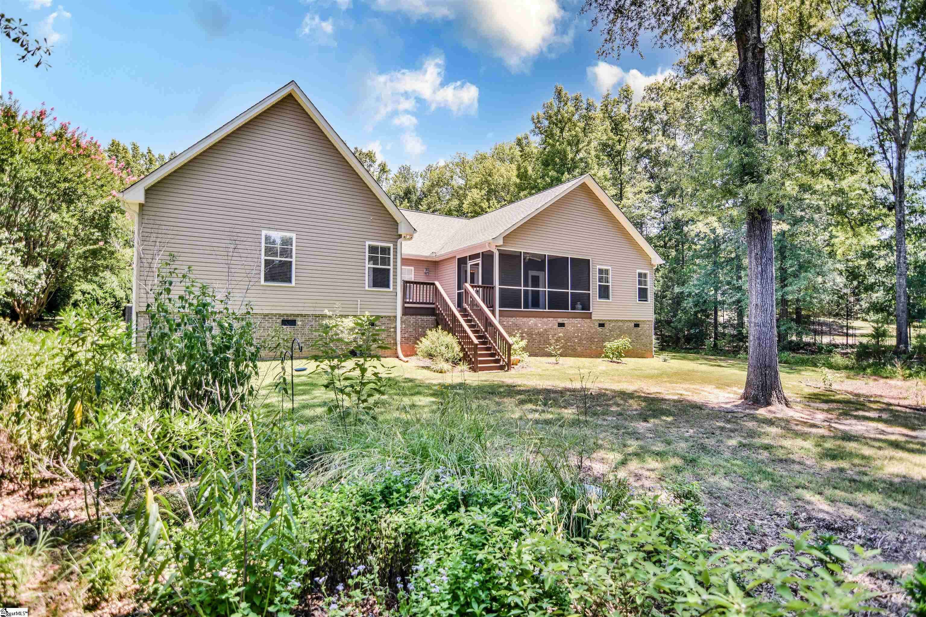 Laurens, SC 29360,114 Overlook Terrace
