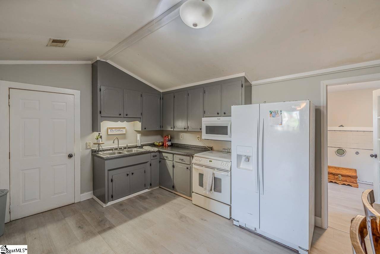 Pelzer, SC 29669,139 Williams Road