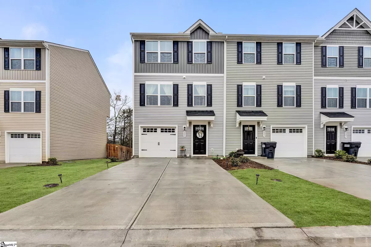 Simpsonville, SC 29680-6964,223 Coldwater Creek Court