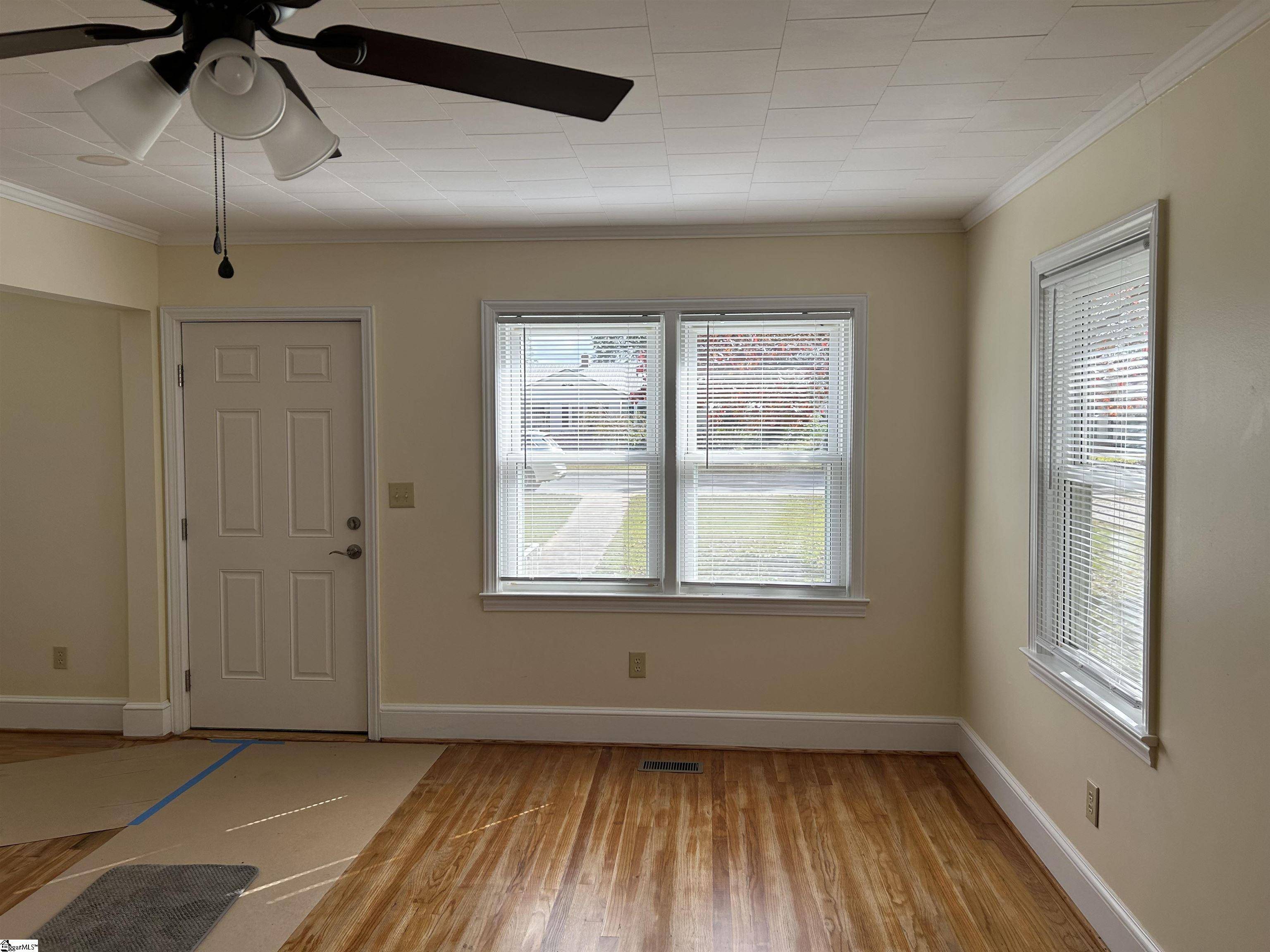 Clinton, SC 29325,611 Shands Street
