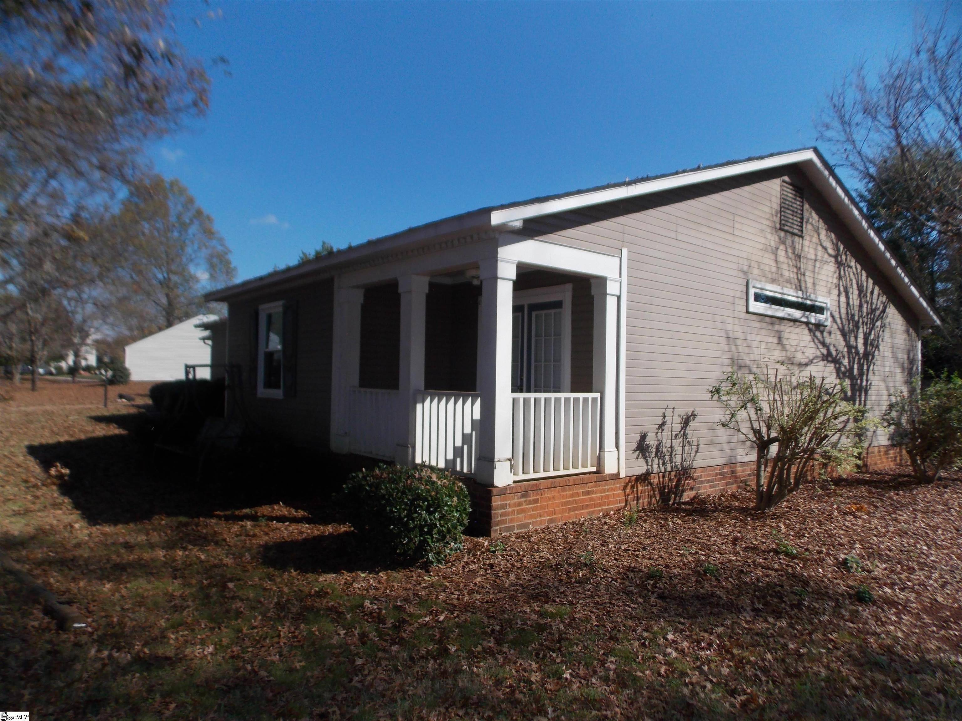 Simpsonville, SC 29681,202 Laurel Tree Lane