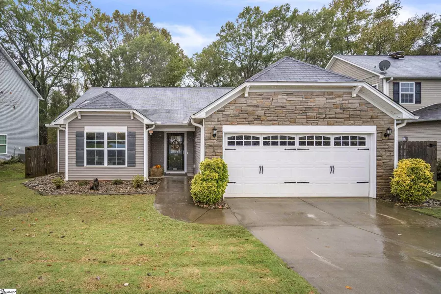 108 Rivers Edge Circle, Simpsonville, SC 29680