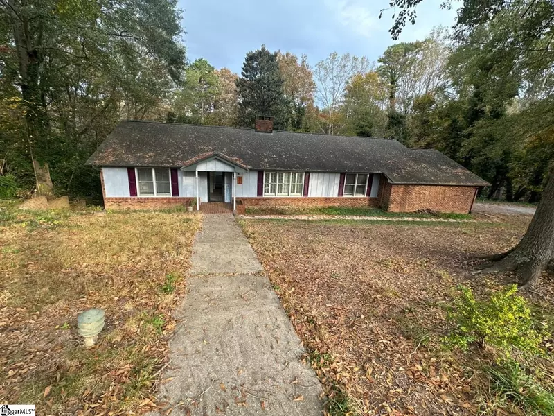 290 Hollis Drive, Spartanburg, SC 29307