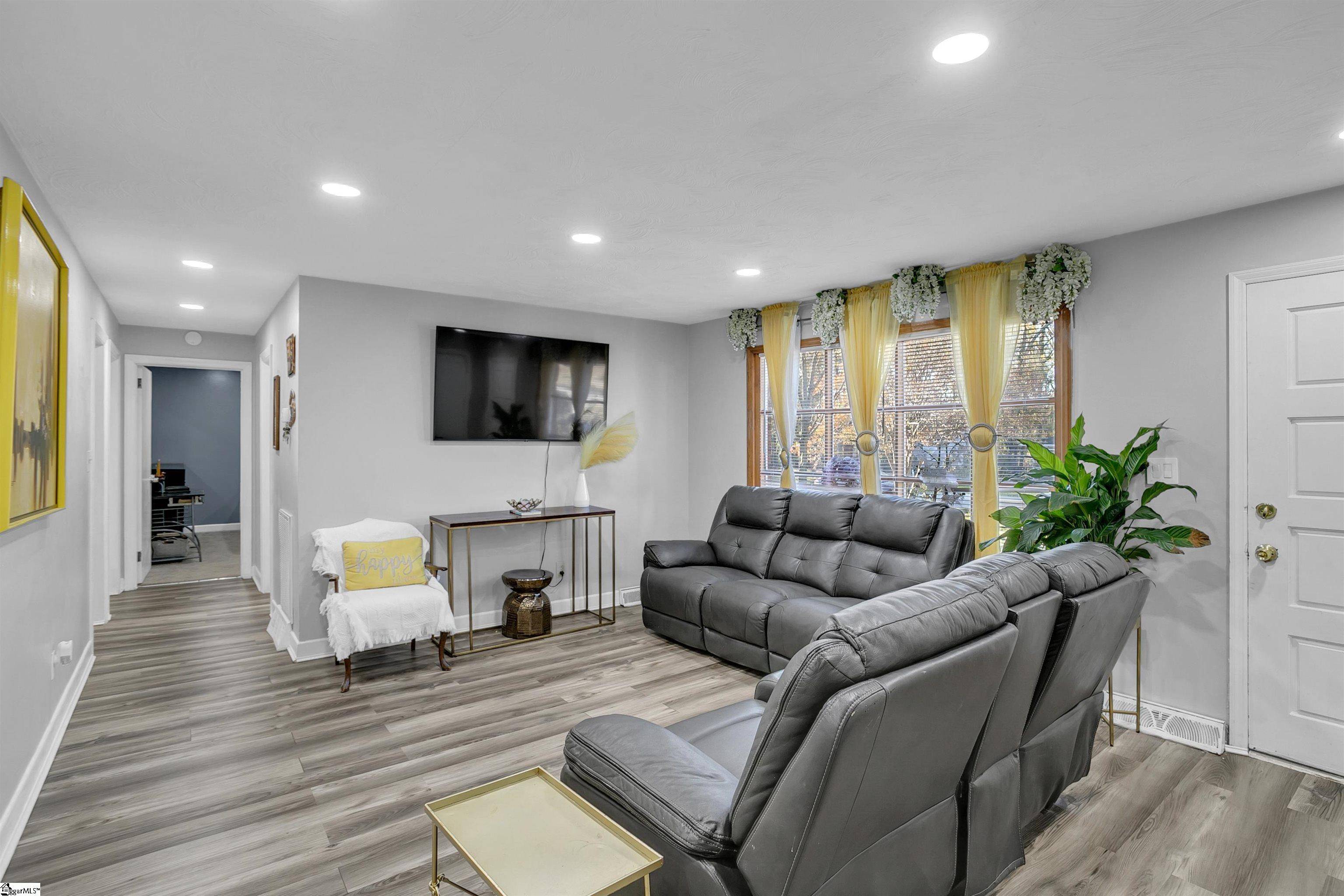 Spartanburg, SC 29303,227 W Wood Street
