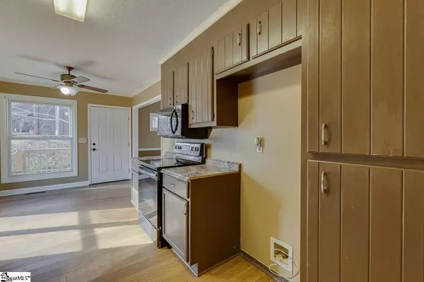 Taylors, SC 29687,1008 Fox Row