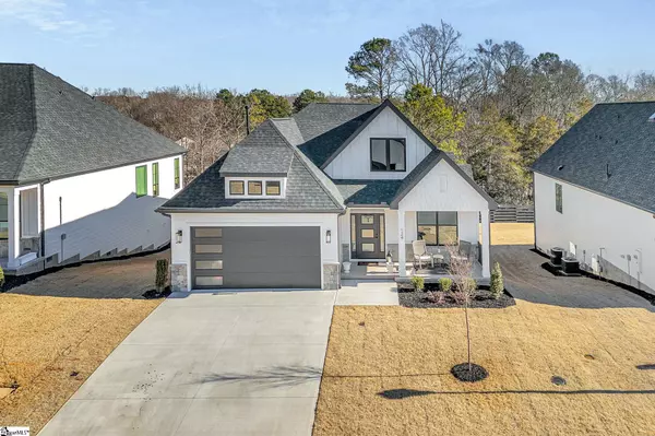 124 Winding Rock Road, Simpsonville, SC 29680-2486