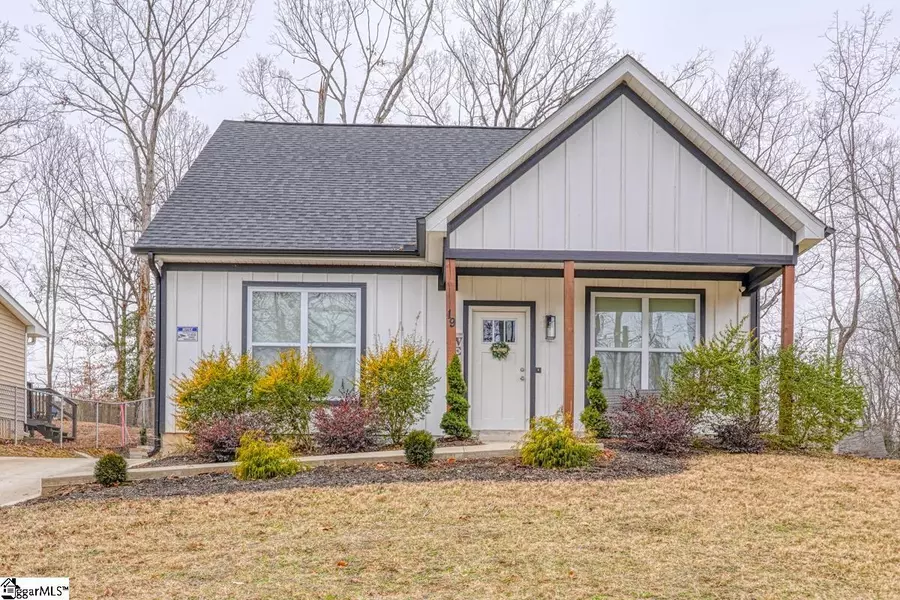 19 E Castle Drive, Greenville, SC 29605