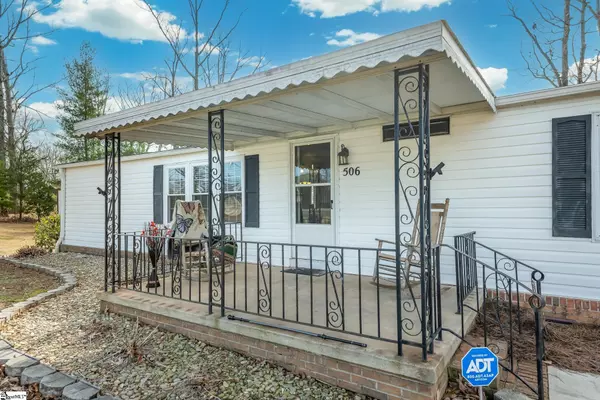 Taylors, SC 29687,506 Wood Road