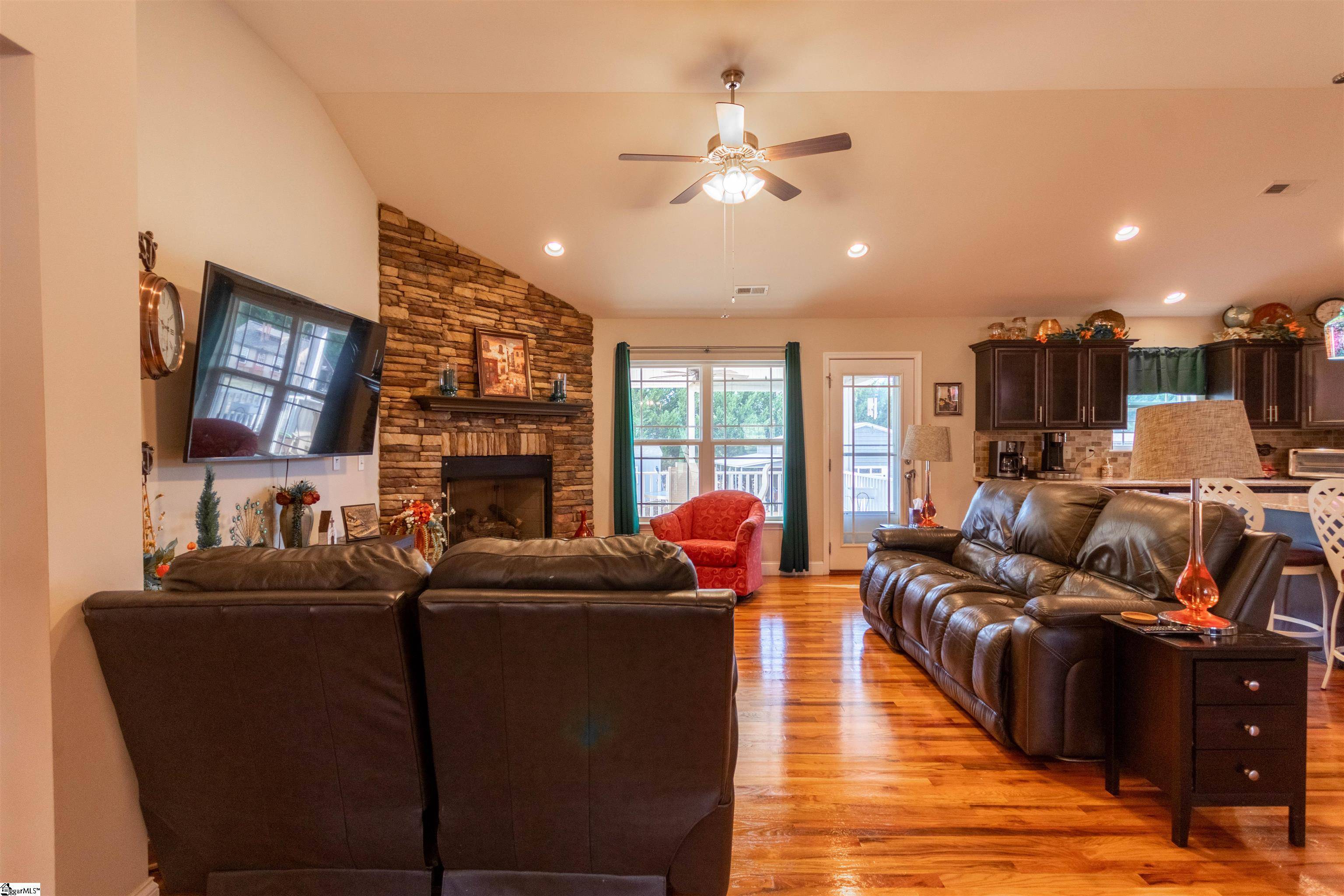 Inman, SC 29349,272 ZIMMERMAN Road