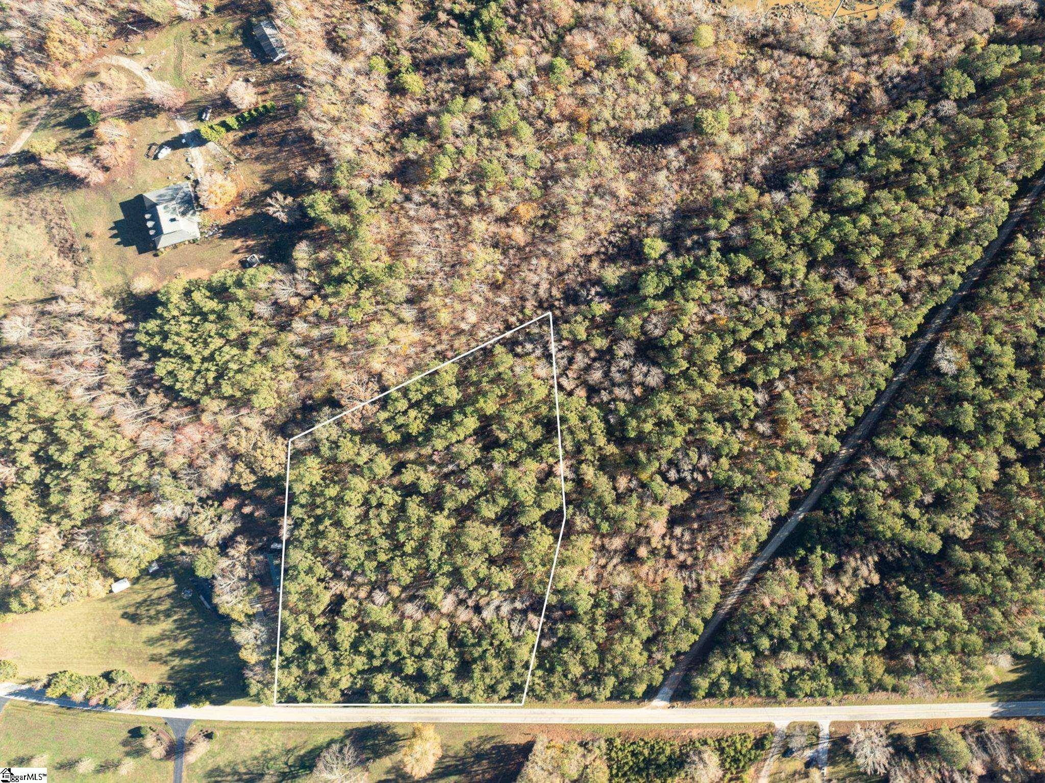 01 Old Milton Road, Clinton, SC 29325