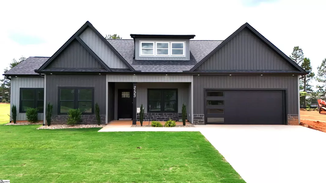 2123 N November Drive, Boiling Springs, SC 29316