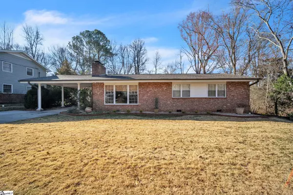 2 Forestdale Drive, Taylors, SC 29687-3726