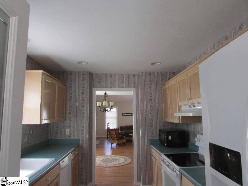 Laurens, SC 29360,110 Cottage Court