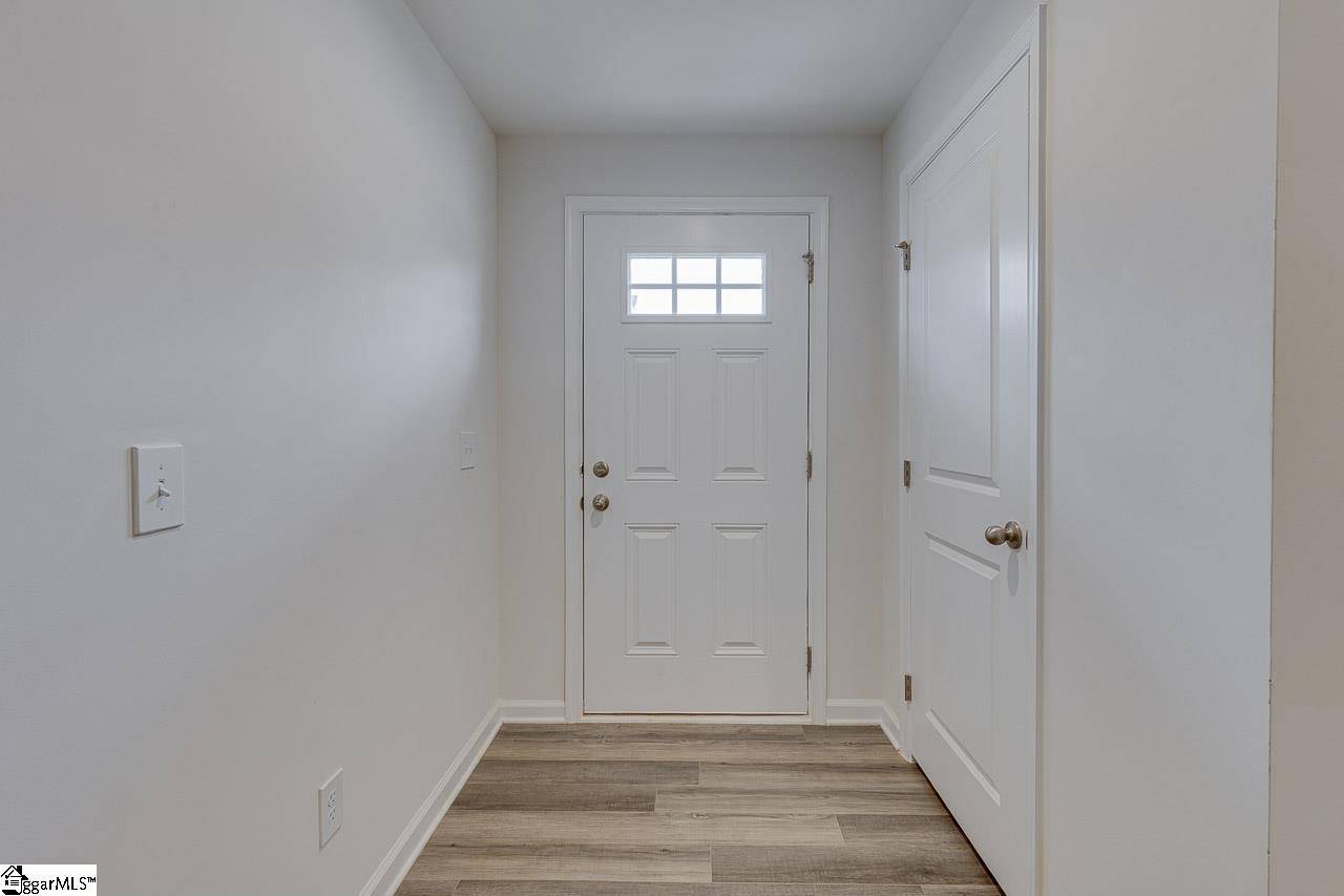 Easley, SC 29642-1679,258 Brooklane Court