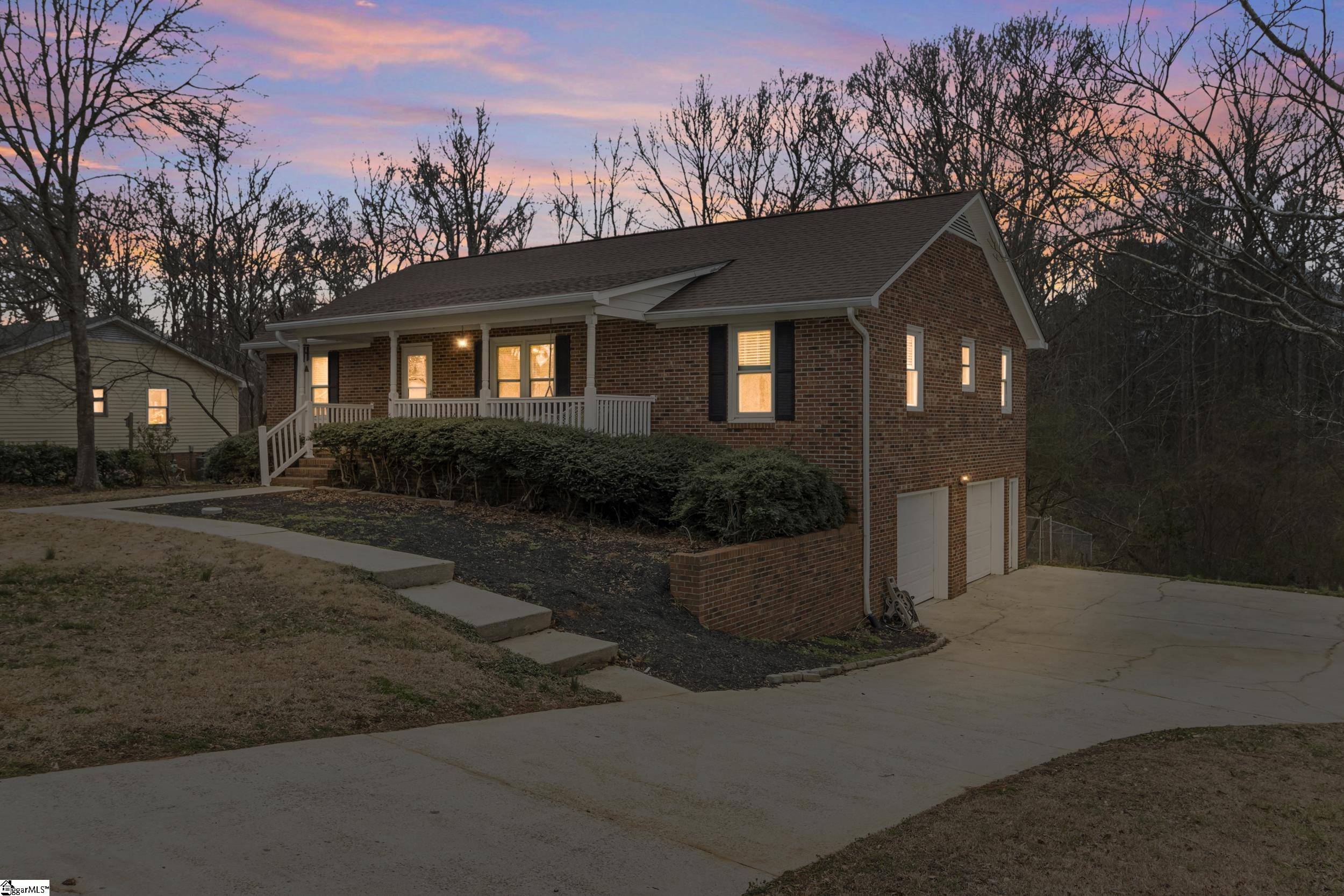 400 Quail Run Circle, Fountain Inn, SC 29644