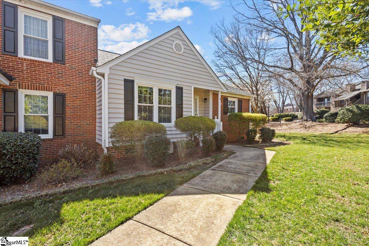 Greenville, SC 29615,40 Wood Pointe Drive