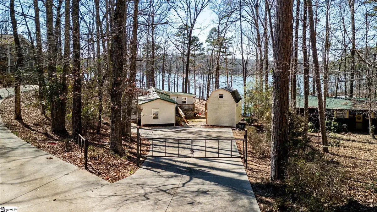 Fair Play, SC 29643-2043,194 S Port Bass Drive