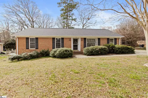 104 Gaithburg Square,  Taylors,  SC 29687