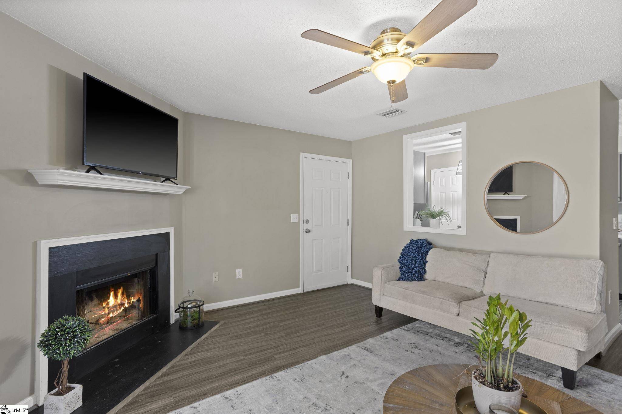 Greer, SC 29650,302 Pelham Square Way