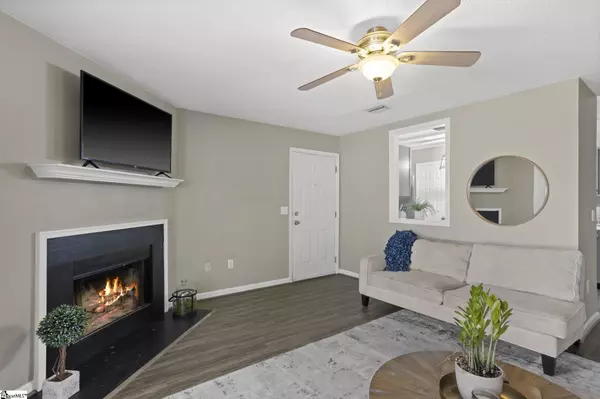 Greer, SC 29650,302 Pelham Square Way
