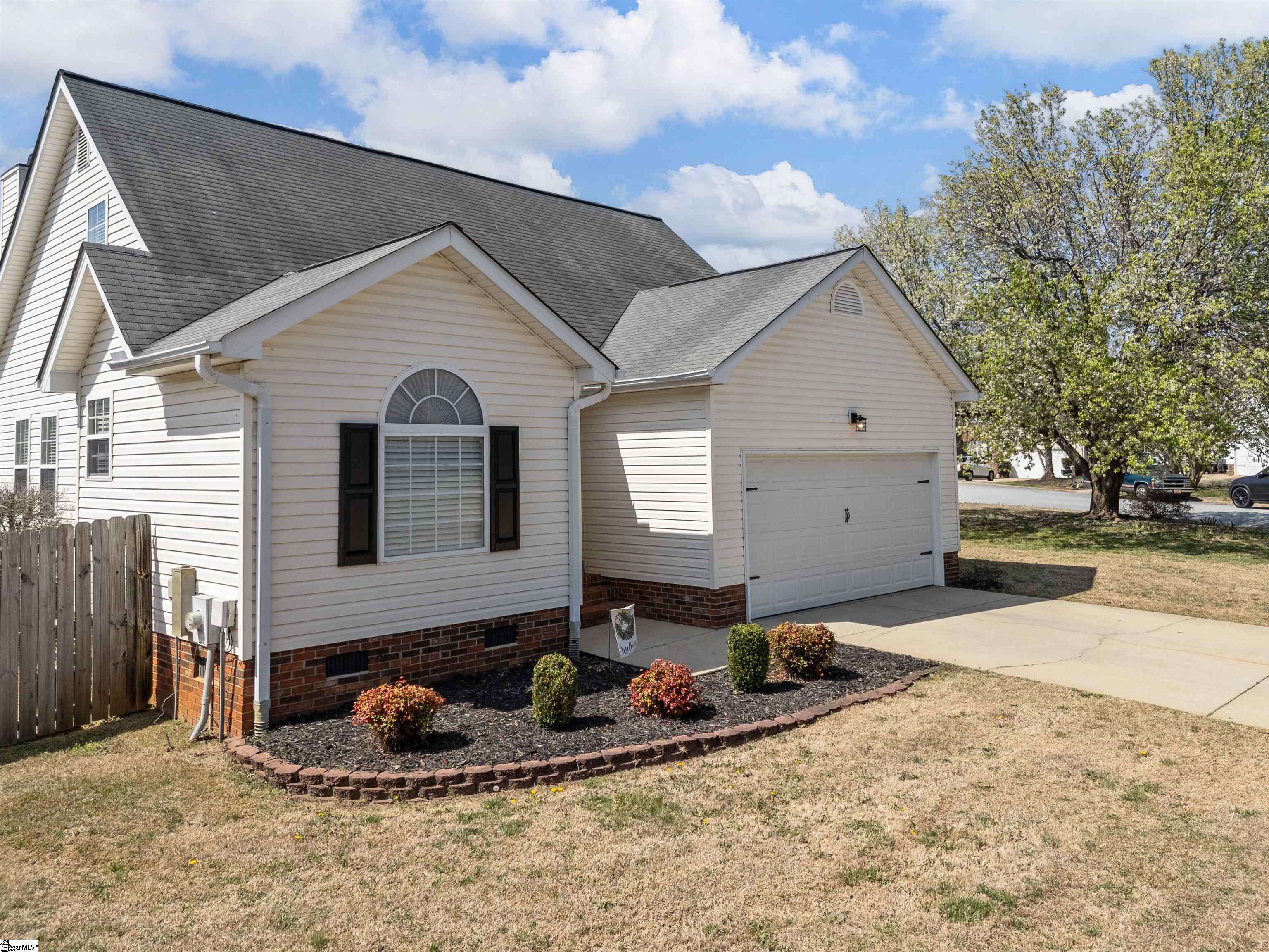 Simpsonville, SC 29680,509 Windy Meadow Way