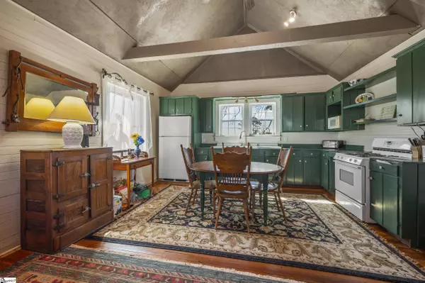 Tryon, NC 28782,Moore Road