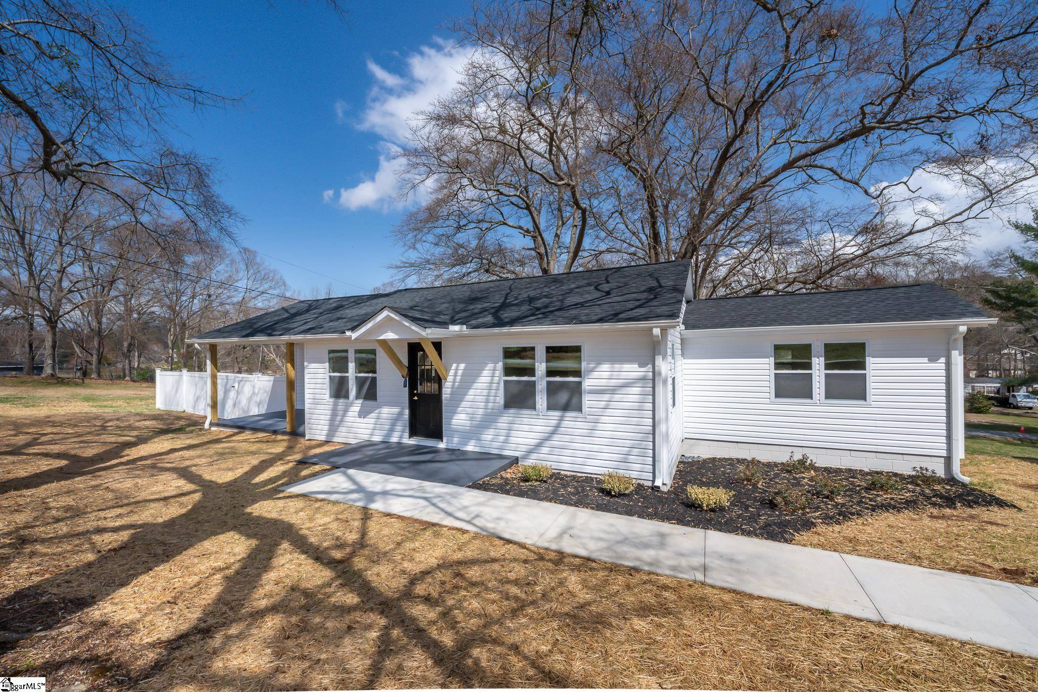 Landrum, SC 29356,509 S Bomar Avenue