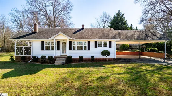 202 Washington Avenue, Easley, SC 29640-3546