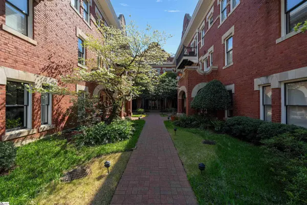 Greenville, SC 29601,400 E Washington Street