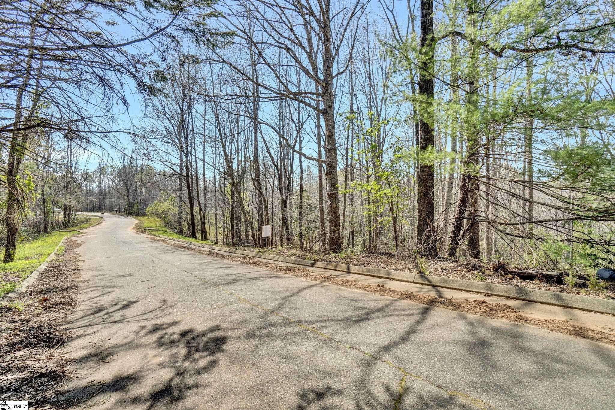 Easley, SC 29640,404 Thornbury Ridge