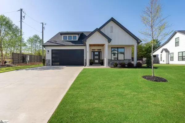 3 Cherry Blossom Drive, Simpsonville, SC 29680