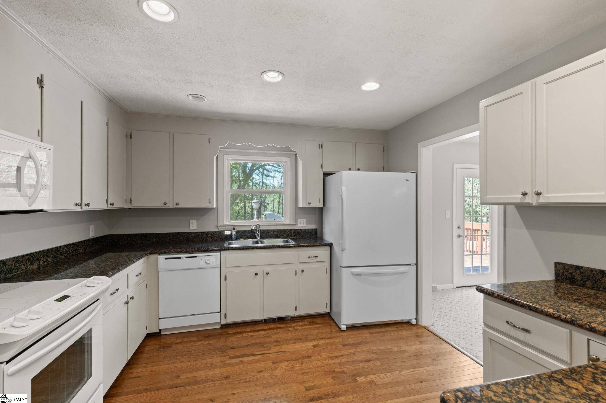 Taylors, SC 29687-5523,5 Winesap Way