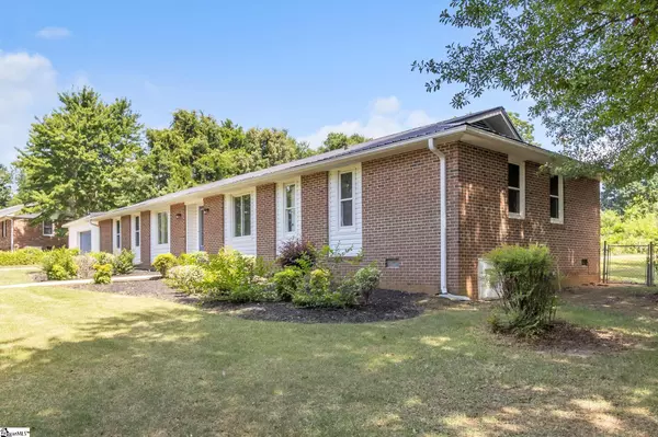 Simpsonville, SC 29681,107 Carriage Lane