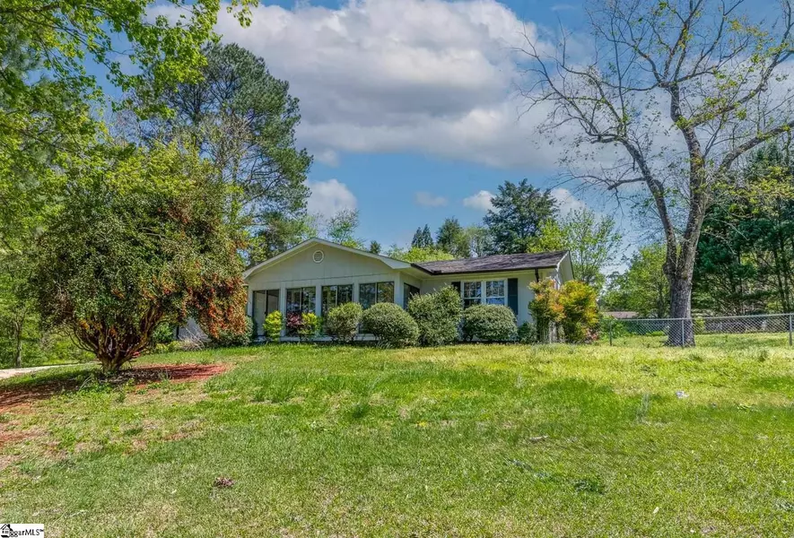 325 Wall Street, Campobello, SC 29322